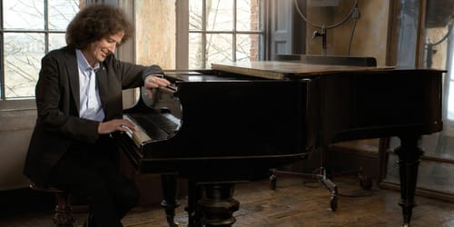 Gilbert O’Sullivan Celebrating 60 Years of Music